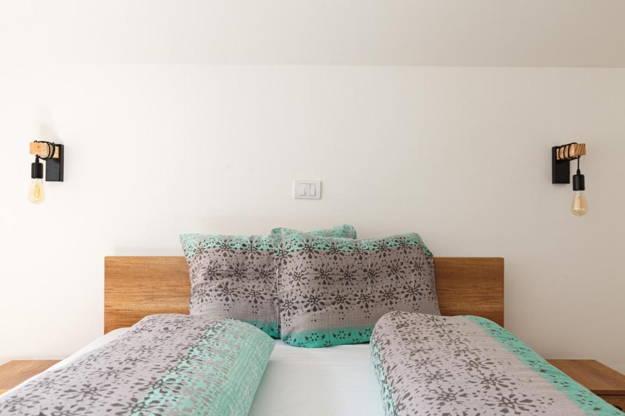 גולובאץ Apartmani Porto מראה חיצוני תמונה