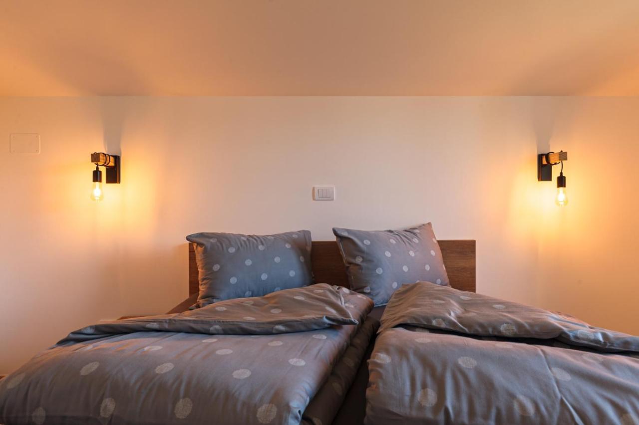 גולובאץ Apartmani Porto מראה חיצוני תמונה